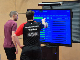 Nationalspieler Ricardo Walther testet beim ASV Grünwettersbach das Tischtennistrainingssystem Yeren Smart Training System Pro